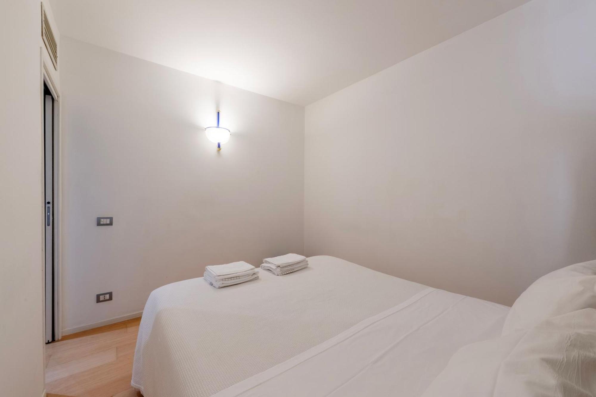 Easylife - Amazing At Rialto * Venedig